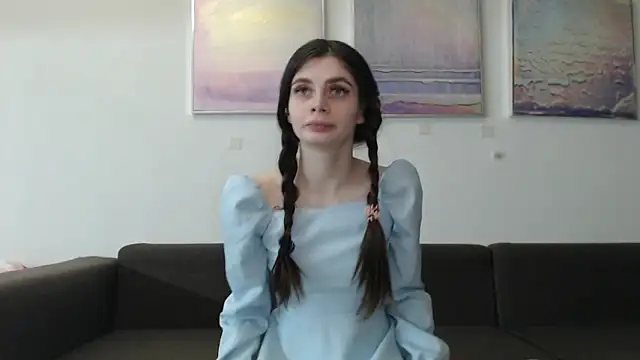 Snapshot of Effi_18 chatting on February 21, 2025, 6:04 pm Effi 18 online show from February 21, 2025, 6:04 pm