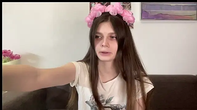 Snapshot of Effi_18 chatting on March 11, 2025, 5:46 pm Effi 18 online show from March 11, 2025, 5:46 pm