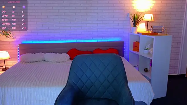 NovaBlissss online show from July 17, 2026, 4:26 pm