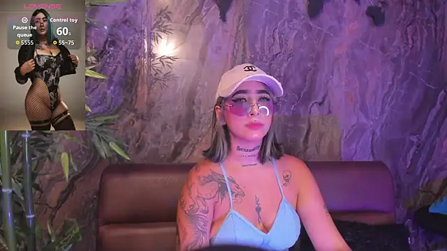 Snapshot of Alahia_Dangelo chatting on October 22, 2025, 5:34 pm Alahia Dangelo online show from October 22, 2025, 5:34 pm