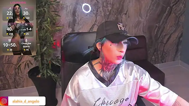 Alahia Dangelo online show from May 4, 2026, 5:27 pm