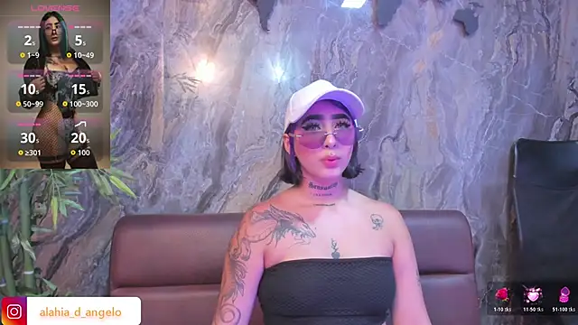 Snapshot of Alahia_Dangelo chatting on November 19, 2025, 6:08 pm Alahia Dangelo online show from November 19, 2025, 6:08 pm