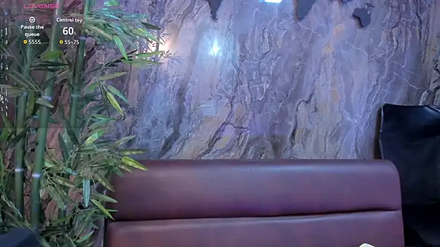 Snapshot of Alahia_Dangelo chatting on November 18, 2025, 5:27 pm Alahia Dangelo online show from November 18, 2025, 5:27 pm