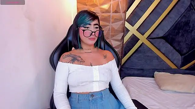 Snapshot of Alahia_Dangelo chatting on March 6, 2025, 11:36 am Alahia Dangelo online show from March 6, 2025, 11:36 am