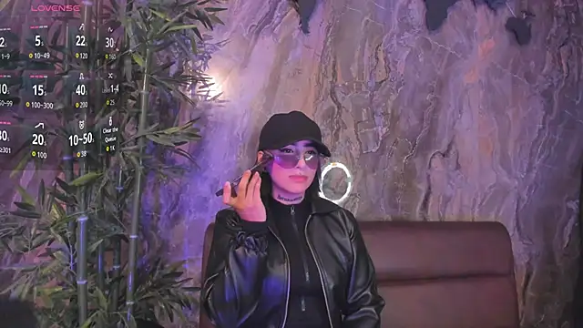 Snapshot of Alahia_Dangelo chatting on December 2, 2025, 5:25 pm Alahia Dangelo online show from December 2, 2025, 5:25 pm