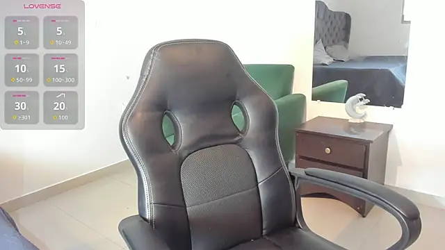 Snapshot of _maria_foxx_ chatting on October 30, 2025, 6:27 pm maria foxx online show from October 30, 2025, 6:27 pm