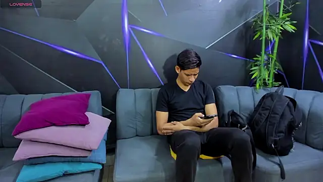 playsgirlhot online show from March 11, 2026, 11:15 am