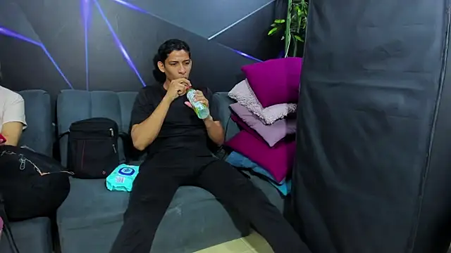 playsgirlhot online show from February 8, 2026, 12:30 am