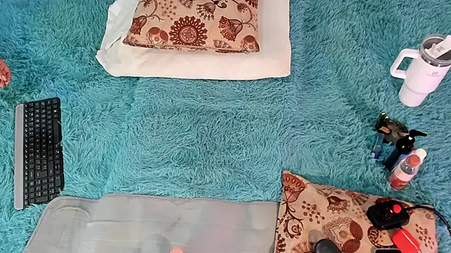 Snapshot of Eilin_clio chatting on October 8, 2025, 9:15 pm Eilin clio online show from October 8, 2025, 9:15 pm