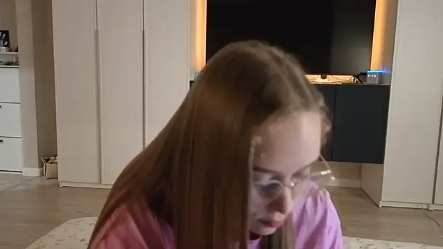 Snapshot of endlesssoffi chatting on November 21, 2025, 6:18 pm endlesssoffi online show from November 21, 2025, 6:18 pm