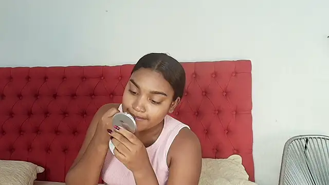 Snapshot of kayna_gomez chatting on July 16, 2026, 7:11 pm kayna gomez online show from July 16, 2026, 7:11 pm
