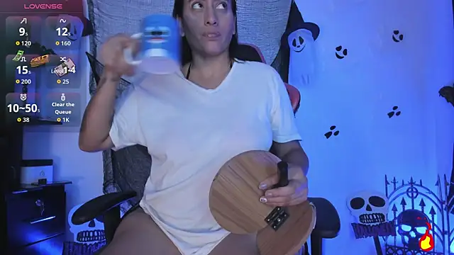 Snapshot of vaiolet_triana chatting on October 13, 2025, 12:29 pm vaiolet triana online show from October 13, 2025, 12:29 pm