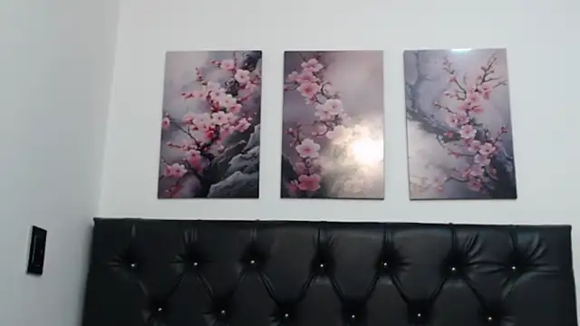 Snapshot of amaranta_f00x chatting on November 24, 2025, 12:38 pm amaranta f00x online show from November 24, 2025, 12:38 pm