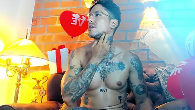 Snapshot of Dylanstonne chatting on February 6, 2025, 10:21 pm Dylanstonne online show from February 6, 2025, 10:21 pm