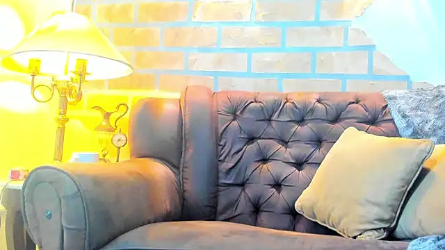 Snapshot of Dylanstonne chatting on February 5, 2025, 10:11 pm Dylanstonne online show from February 5, 2025, 10:11 pm