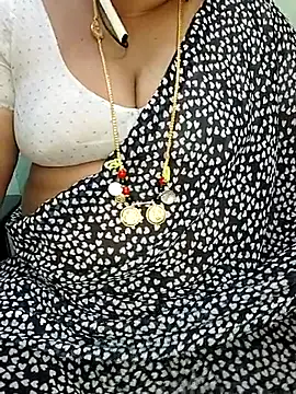 Snapshot of Sexy-Telugunayana2 chatting on November 11, 2025, 6:03 pm Sexy-Telugunayana2 online show from November 11, 2025, 6:03 pm