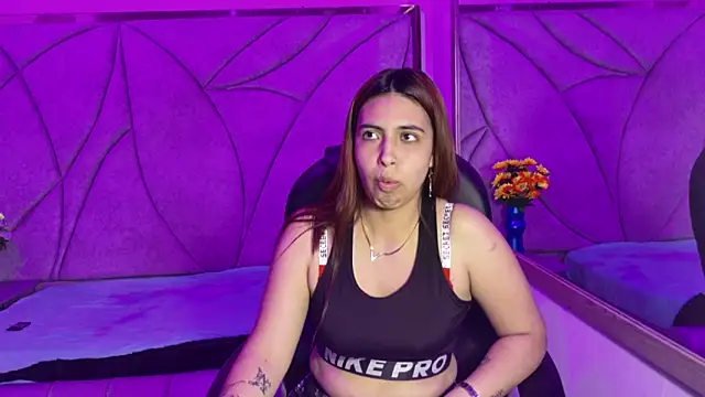 Snapshot of Tammy_Blackk chatting on November 25, 2025, 4:35 am Tammy Blackk online show from November 25, 2025, 4:35 am