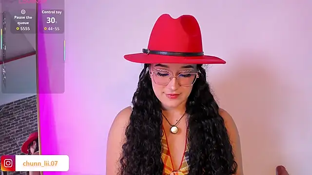 Snapshot of chunn_liioo chatting on April 30, 2026, 12:50 am chunn liioo online show from April 30, 2026, 12:50 am