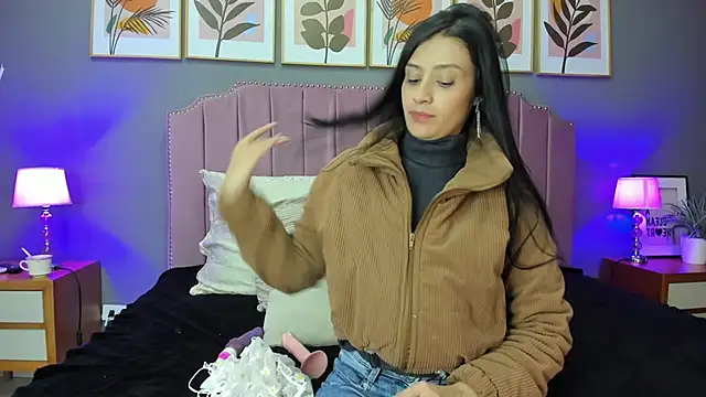 Snapshot of Arianny_DH chatting on January 30, 2025, 4:27 am Arianny DH online show from January 30, 2025, 4:27 am