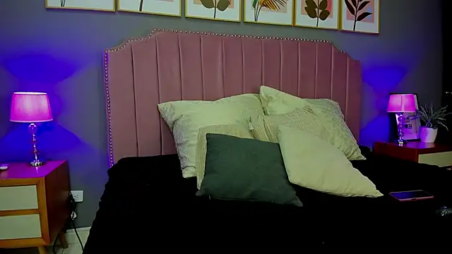 Snapshot of Arianny_DH chatting on January 22, 2025, 4:13 am Arianny DH online show from January 22, 2025, 4:13 am