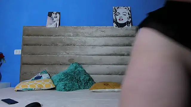 Snapshot of KyleDoom chatting on March 22, 2026, 12:29 pm KyleDoom online show from March 22, 2026, 12:29 pm