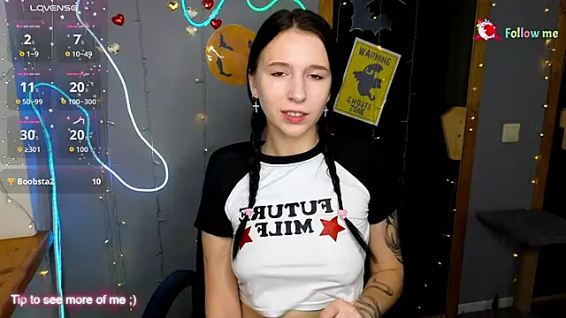 KarolinaBlacks online show from October 19, 2025, 5:54 am