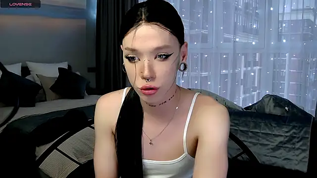 Dasha M online show from February 13, 2026, 2:06 pm