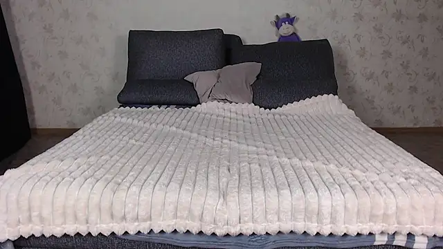 Snapshot of bellaa_love_ chatting on June 10, 2026, 12:01 am bellaa love online show from June 10, 2026, 12:01 am