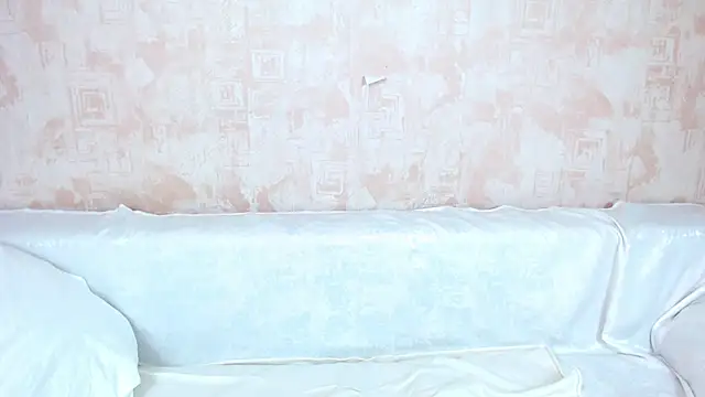 bellaa love  online show from February 9, 2025, 6:22 am