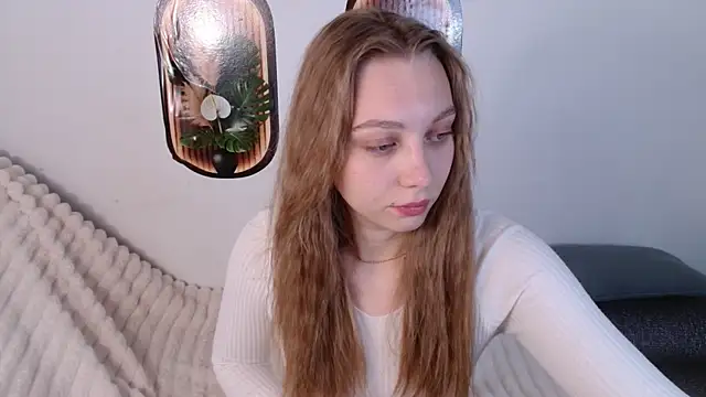 bellaa love  online show from May 7, 2026, 12:48 am
