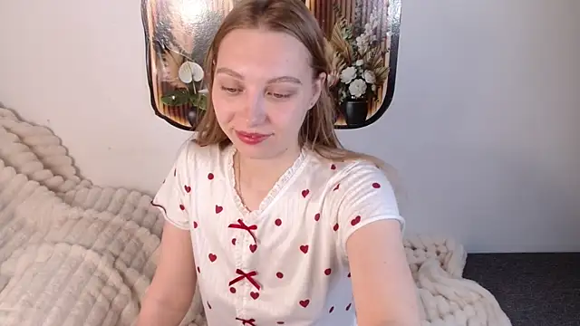 Snapshot of bellaa_love_ chatting on May 15, 2026, 12:19 am bellaa love online show from May 15, 2026, 12:19 am