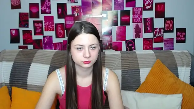 Snapshot of MilanaRoza chatting on March 1, 2025, 5:42 am MilanaRoza online show from March 1, 2025, 5:42 am