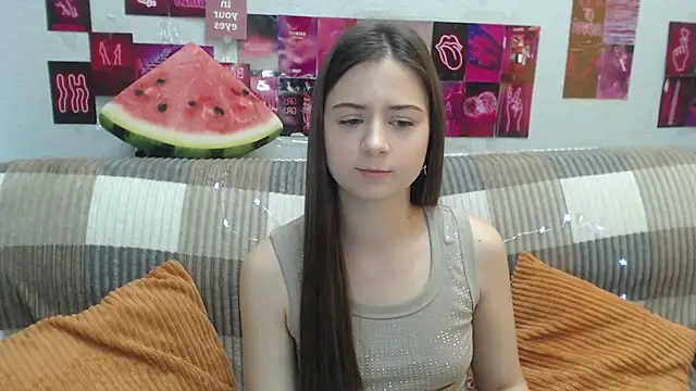 MilanaRoza online show from June 25, 2026, 5:12 am