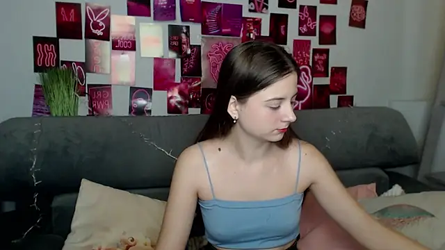 Snapshot of MilanaRoza chatting on October 12, 2025, 4:58 am MilanaRoza online show from October 12, 2025, 4:58 am