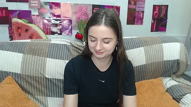 MilanaRoza online show from June 28, 2026, 4:57 pm