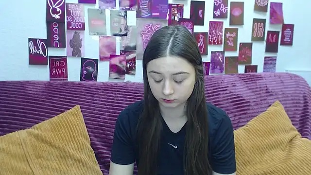 MilanaRoza online show from March 15, 2026, 6:09 am