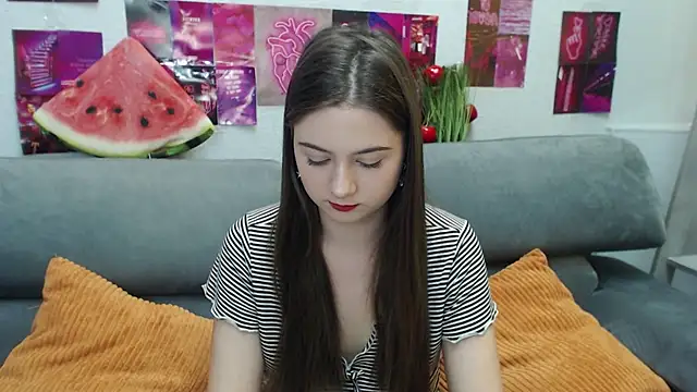 Snapshot of MilanaRoza chatting on June 7, 2026, 5:01 am MilanaRoza online show from June 7, 2026, 5:01 am