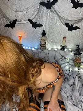 Snapshot of Redhairedteacher chatting on October 28, 2025, 12:15 pm Redhairedteacher online show from October 28, 2025, 12:15 pm