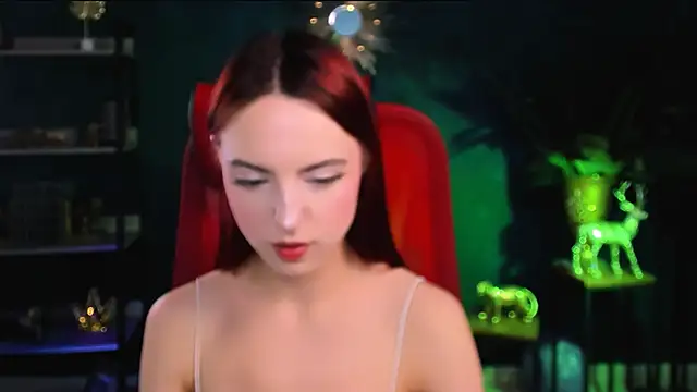 Snapshot of evanellson chatting on November 11, 2025, 12:33 pm evanellson online show from November 11, 2025, 12:33 pm