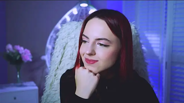 Snapshot of evanellson chatting on October 28, 2025, 12:37 pm evanellson online show from October 28, 2025, 12:37 pm