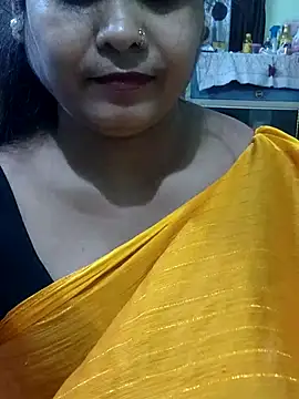 Snapshot of yoursweety09 chatting on August 3, 2026, 2:01 pm yoursweety09 online show from August 3, 2026, 2:01 pm