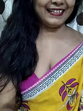 Snapshot of yoursweety09 chatting on August 4, 2026, 5:56 am yoursweety09 online show from August 4, 2026, 5:56 am