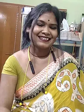 yoursweety09 online show from May 2, 2026, 6:51 am