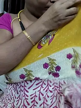 Snapshot of yoursweety09 chatting on July 14, 2026, 2:05 am yoursweety09 online show from July 14, 2026, 2:05 am