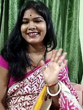 yoursweety09 online show from November 5, 2025, 1:52 am