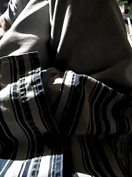 Snapshot of Cv_69 chatting on December 4, 2024, 3:04 pm Cv 69 online show from December 4, 2024, 3:04 pm