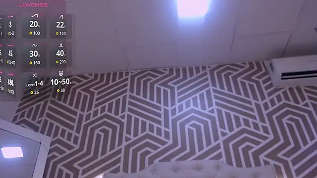 Snapshot of SashaDurante chatting on March 13, 2026, 12:32 pm SashaDurante online show from March 13, 2026, 12:32 pm