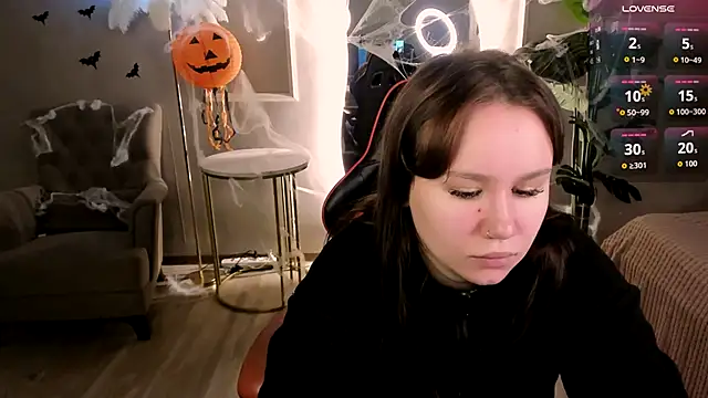 Snapshot of Alisia_Mars chatting on October 18, 2025, 5:31 am Alisia Mars online show from October 18, 2025, 5:31 am