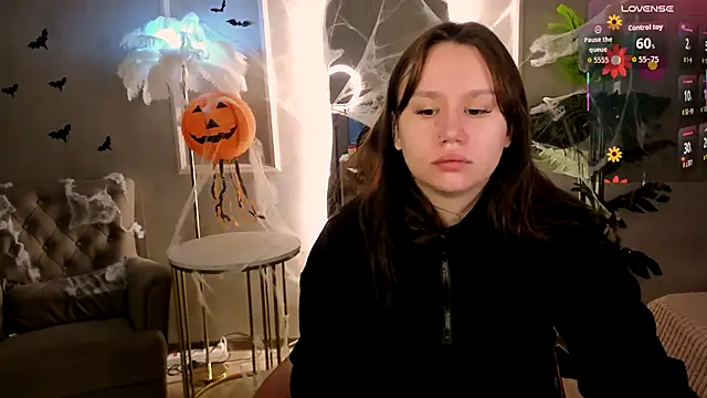 Snapshot of Alisia_Mars chatting on October 19, 2025, 5:21 am Alisia Mars online show from October 19, 2025, 5:21 am