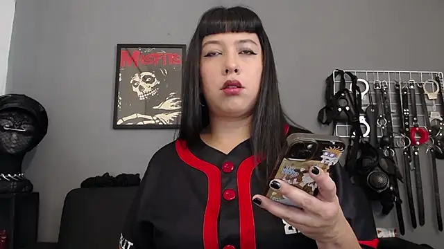 Carla Phoenix online show from June 21, 2026, 3:40 pm